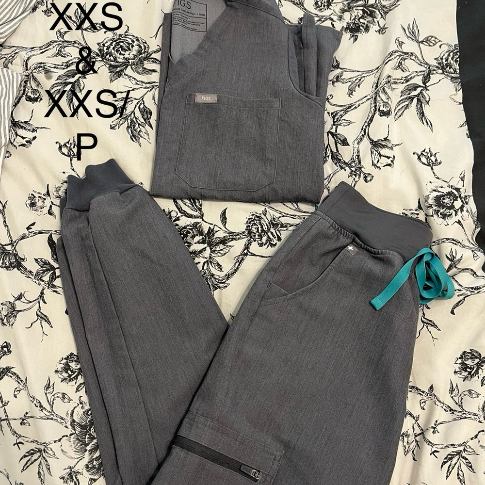 🩶 Figs Graphite Scrub Set 🩶